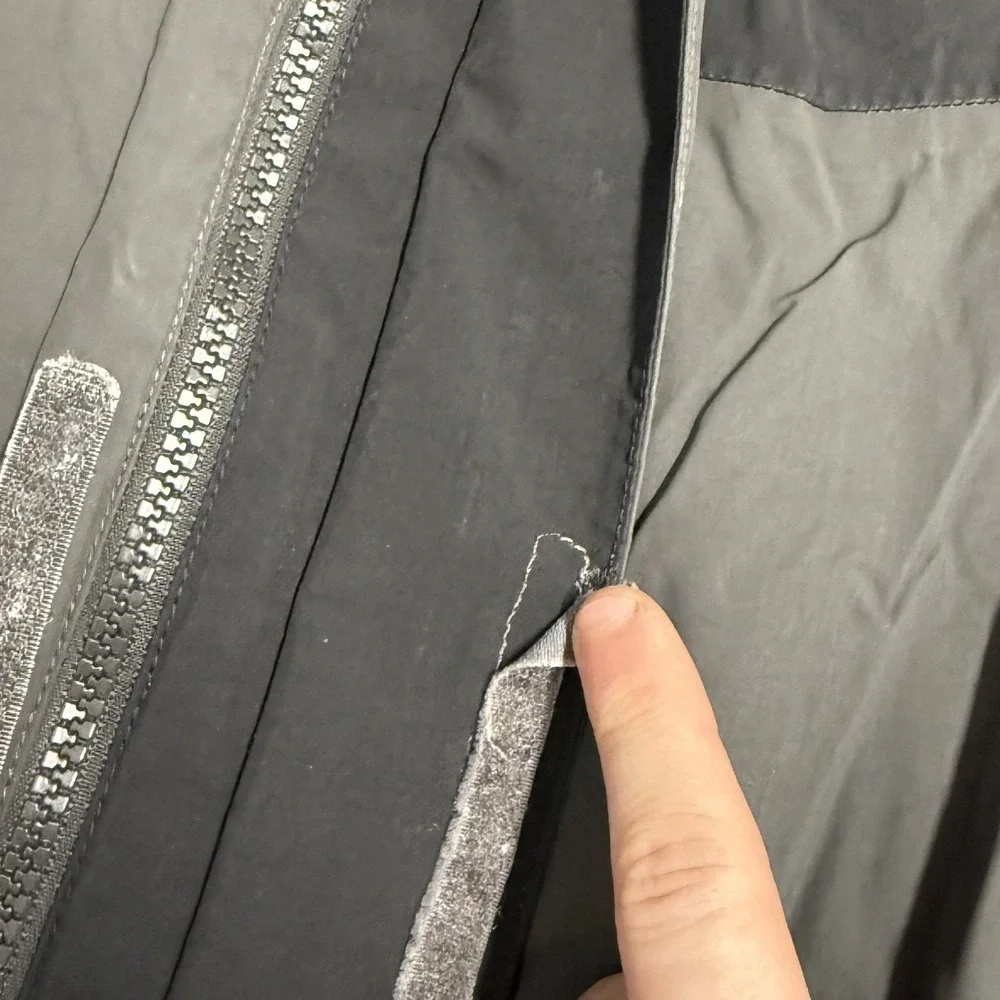The North Face DryVent Jacket Mens XL Grey Black Good Hooded Waterproof Shell